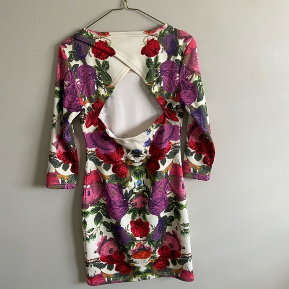 H&M Floral Dress with partial open back - Picture 6 of 10